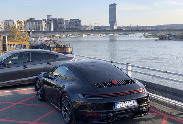 Porsche 992 Carrera 4S