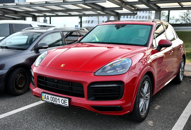 Porsche 9YA Cayenne GTS