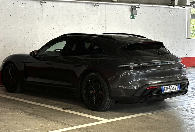 Porsche Taycan GTS Sport Turismo