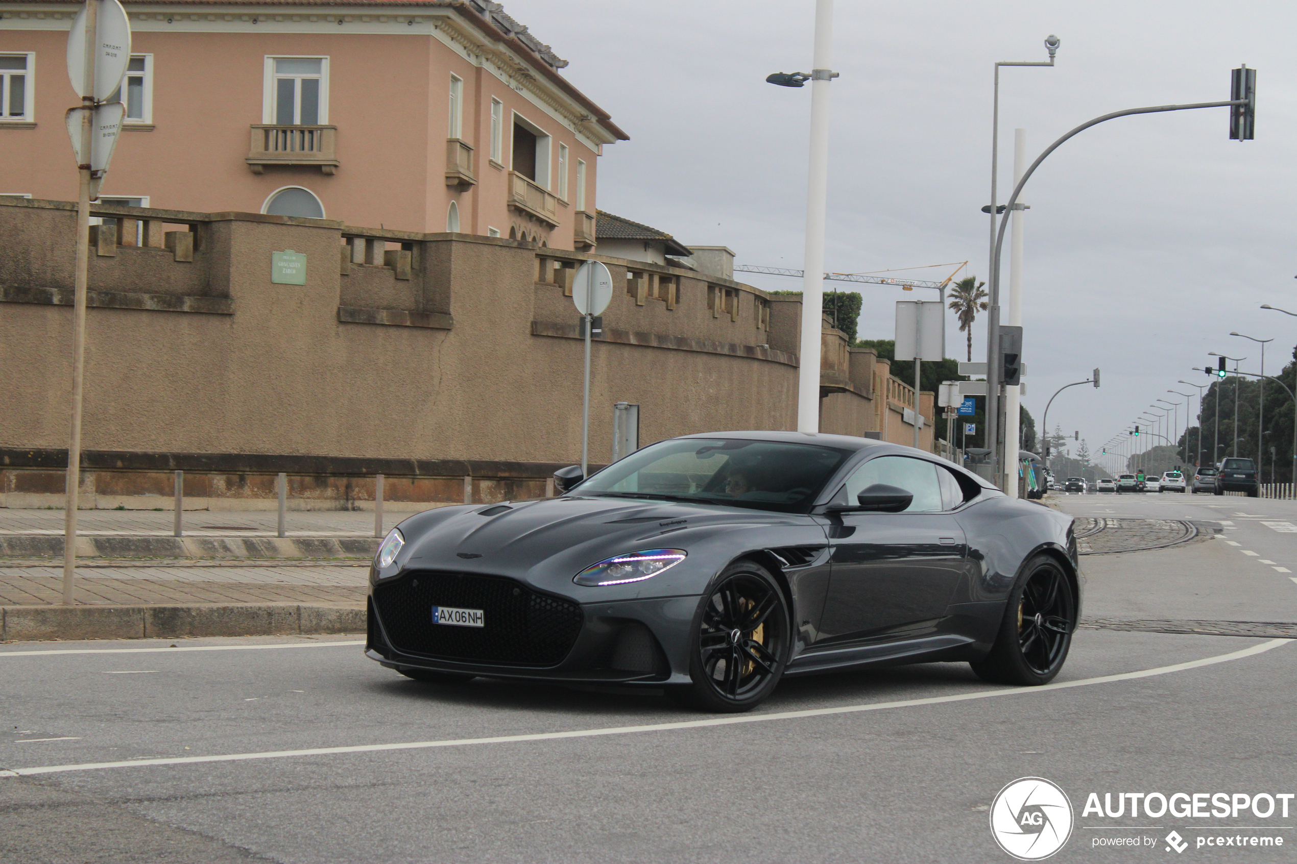 Aston Martin DBS Superleggera