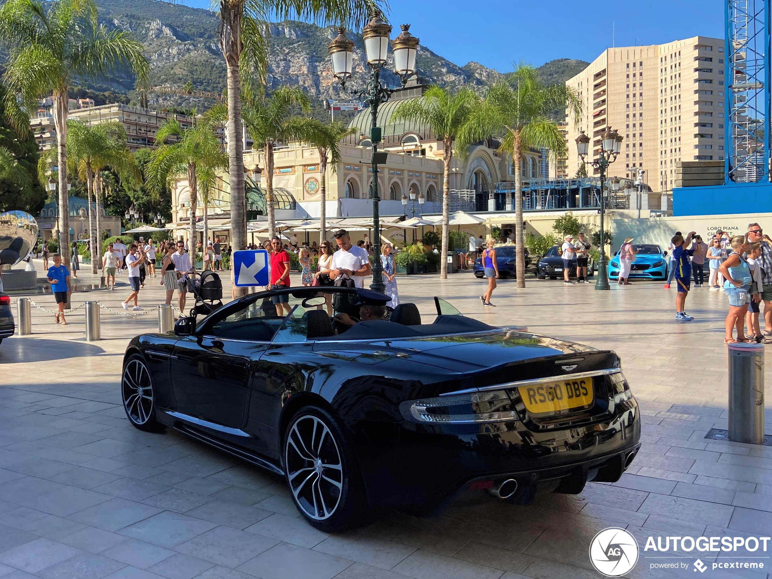 Aston Martin DBS Volante