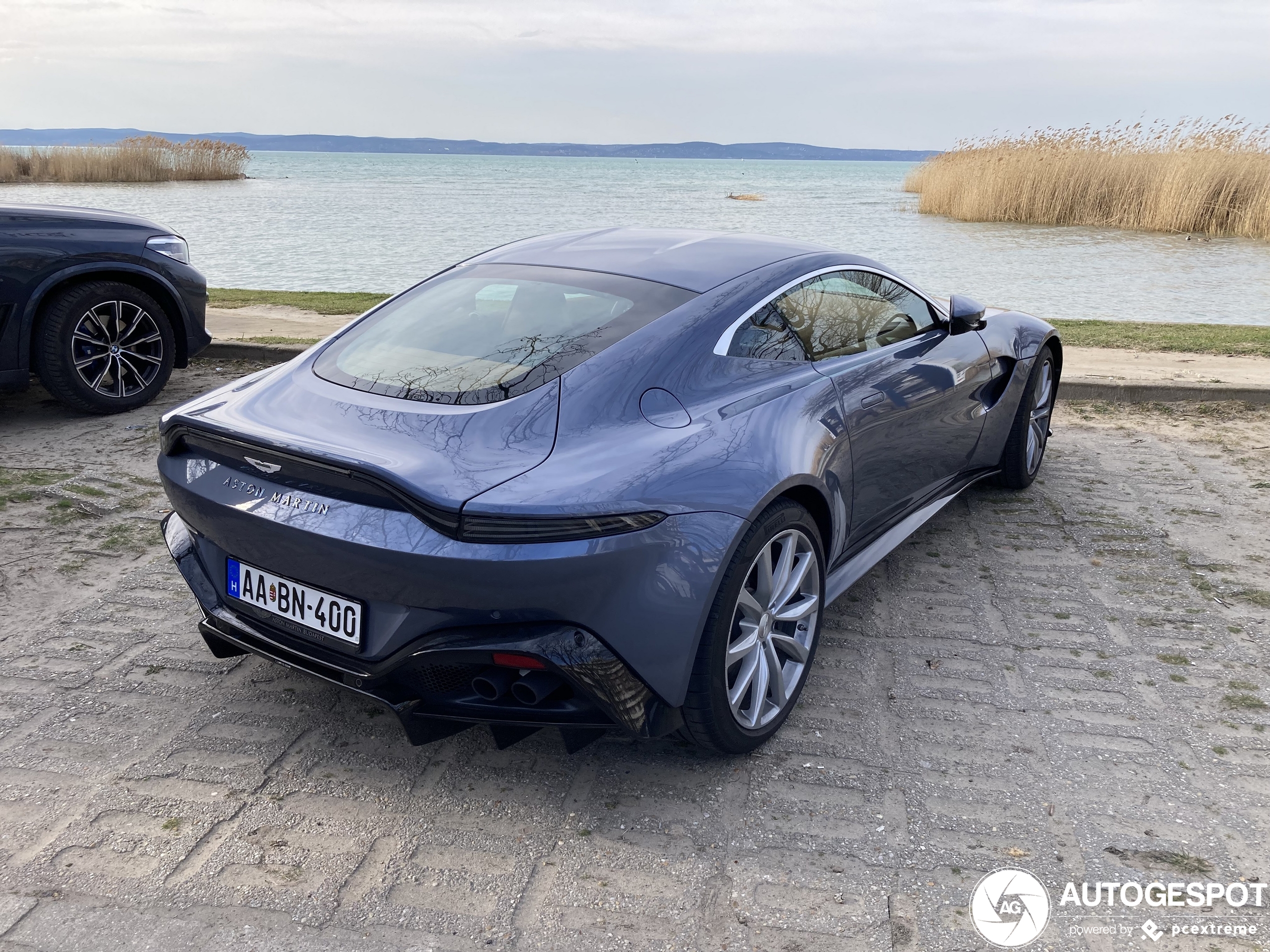 Aston Martin V8 Vantage 2018