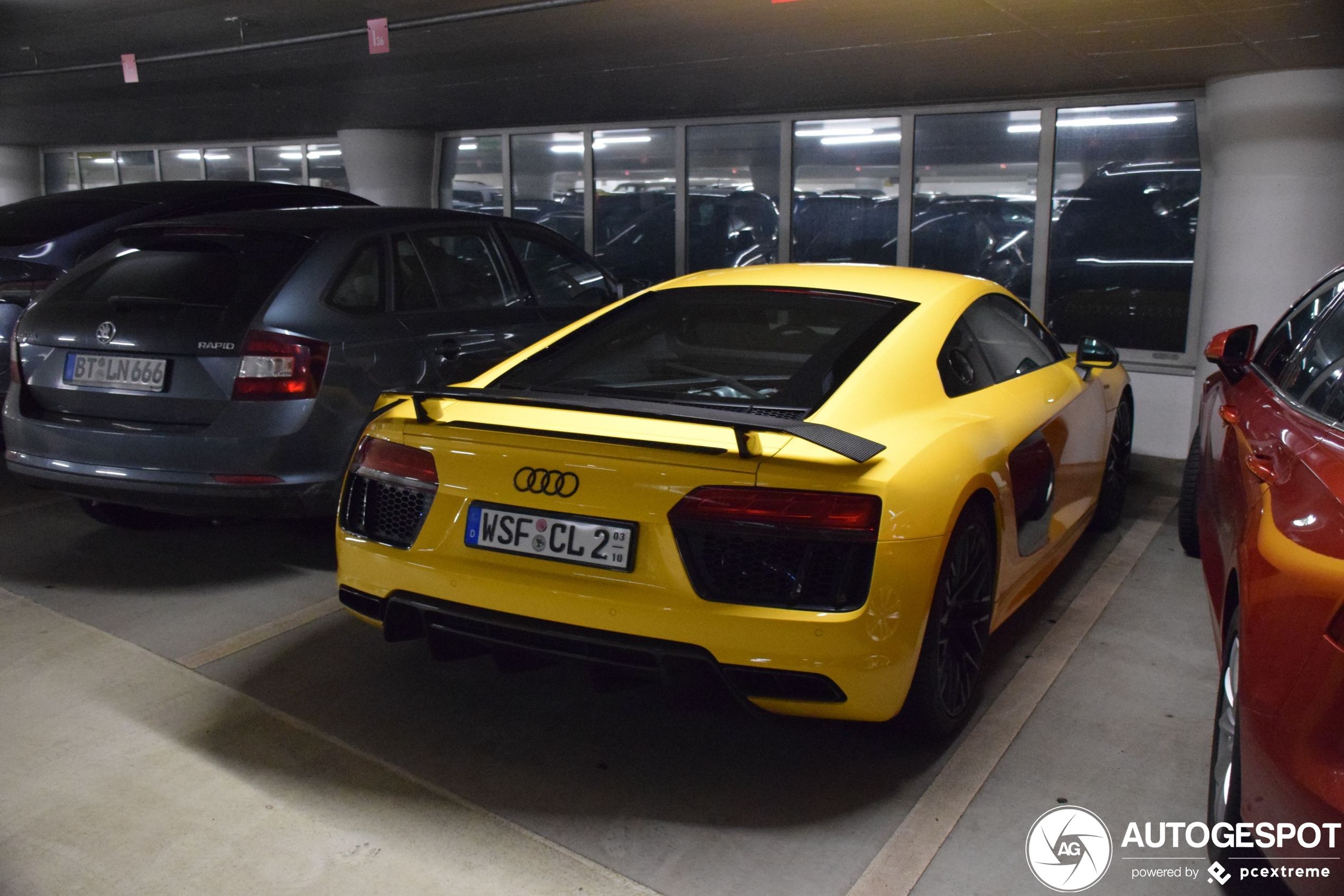 Audi R8 V10 Plus 2015