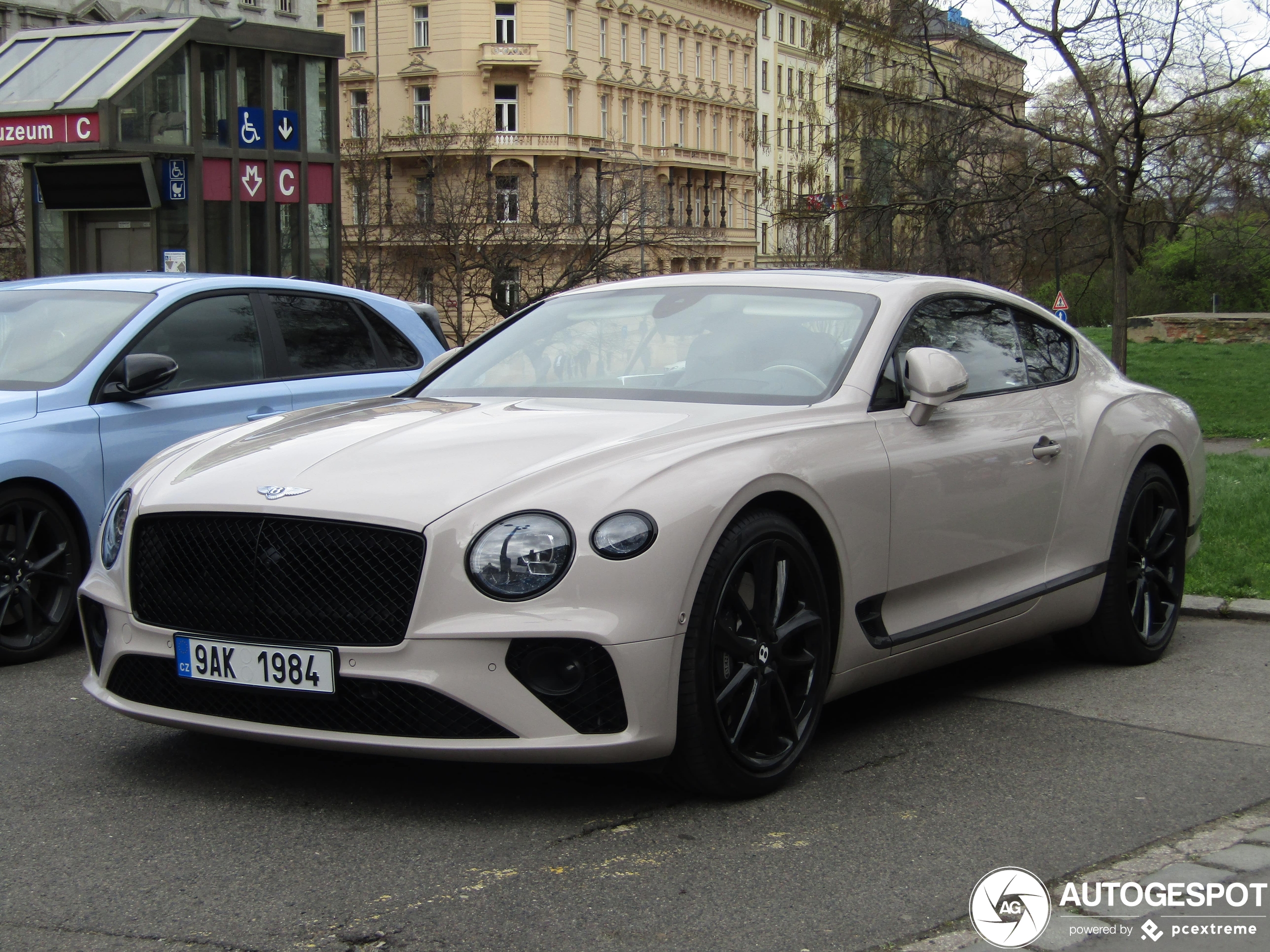 Bentley Continental GT V8 2020