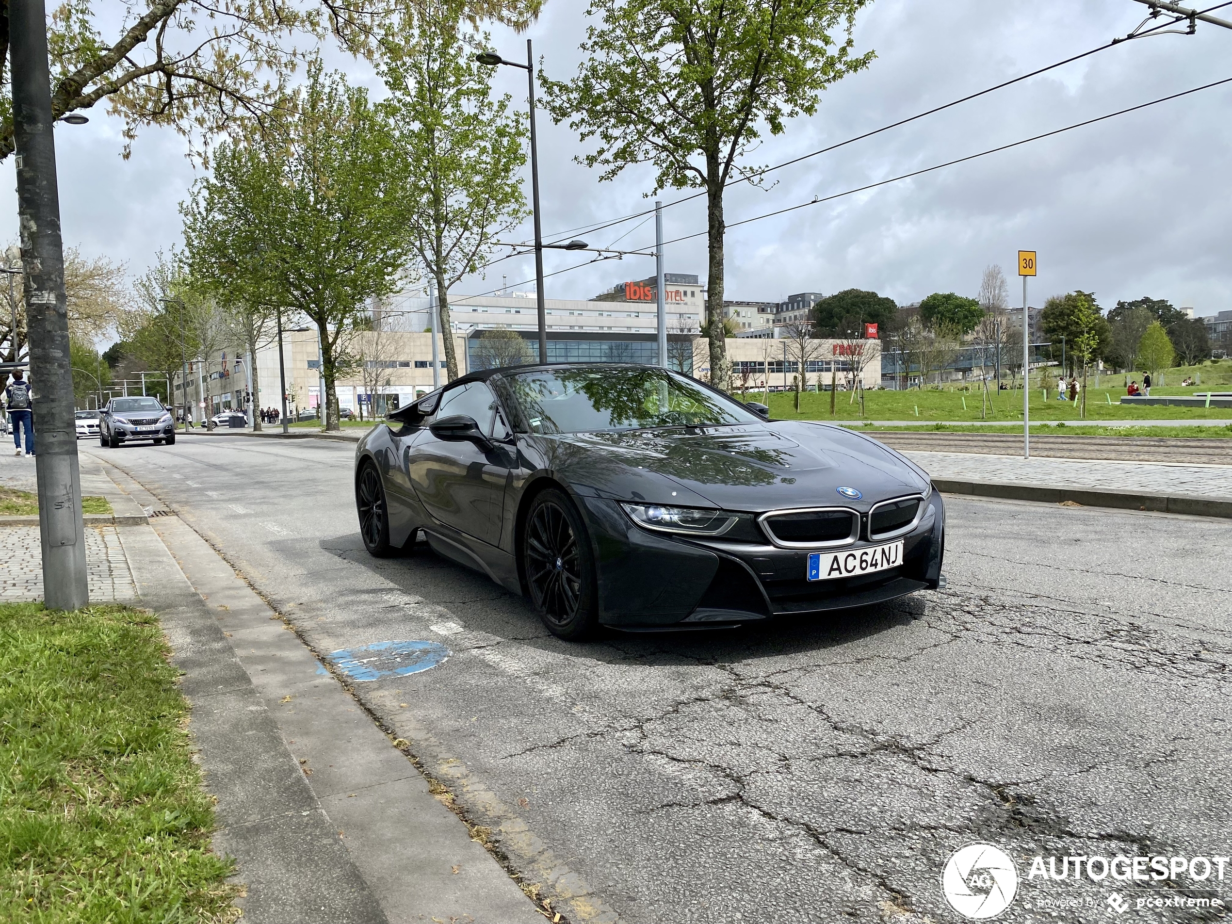 BMW i8 Roadster