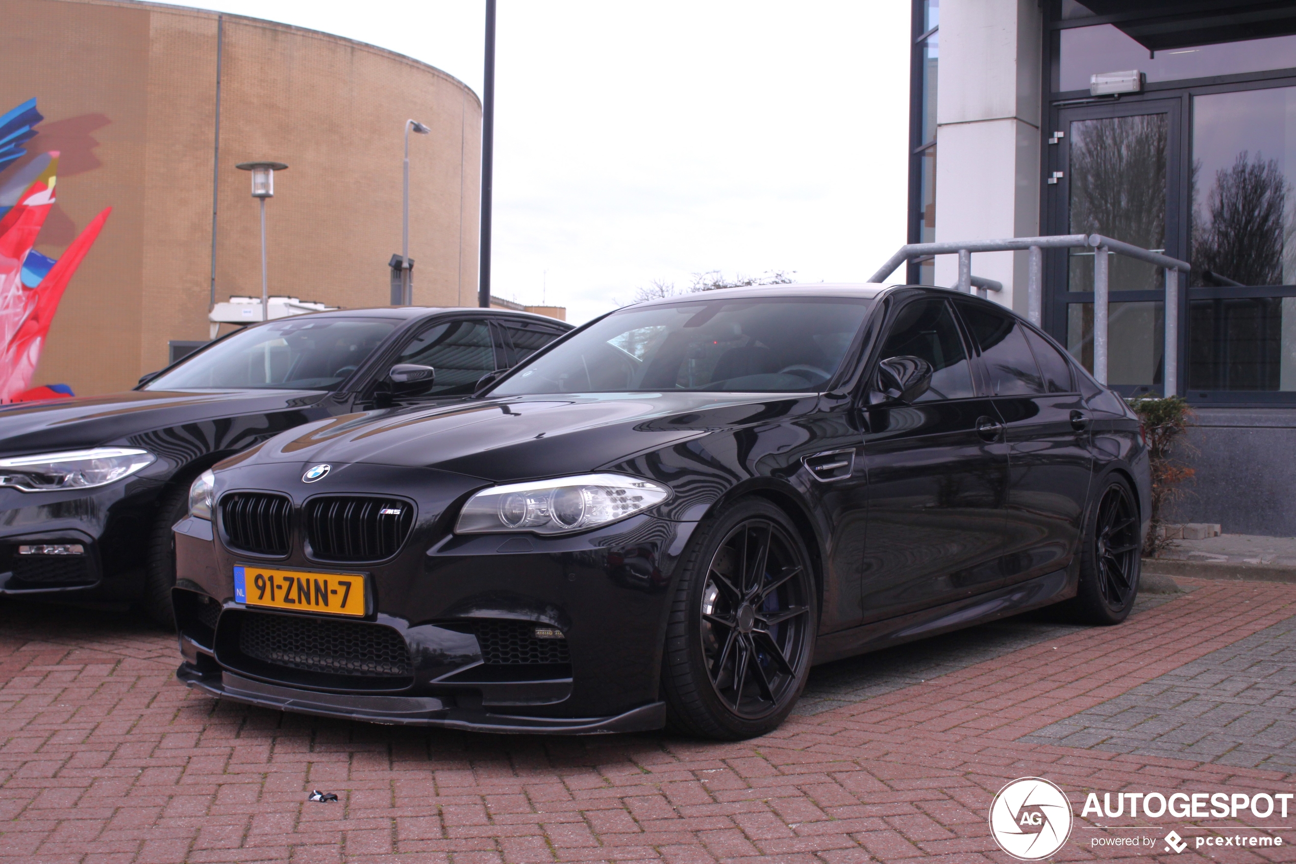 BMW M5 F10 2011