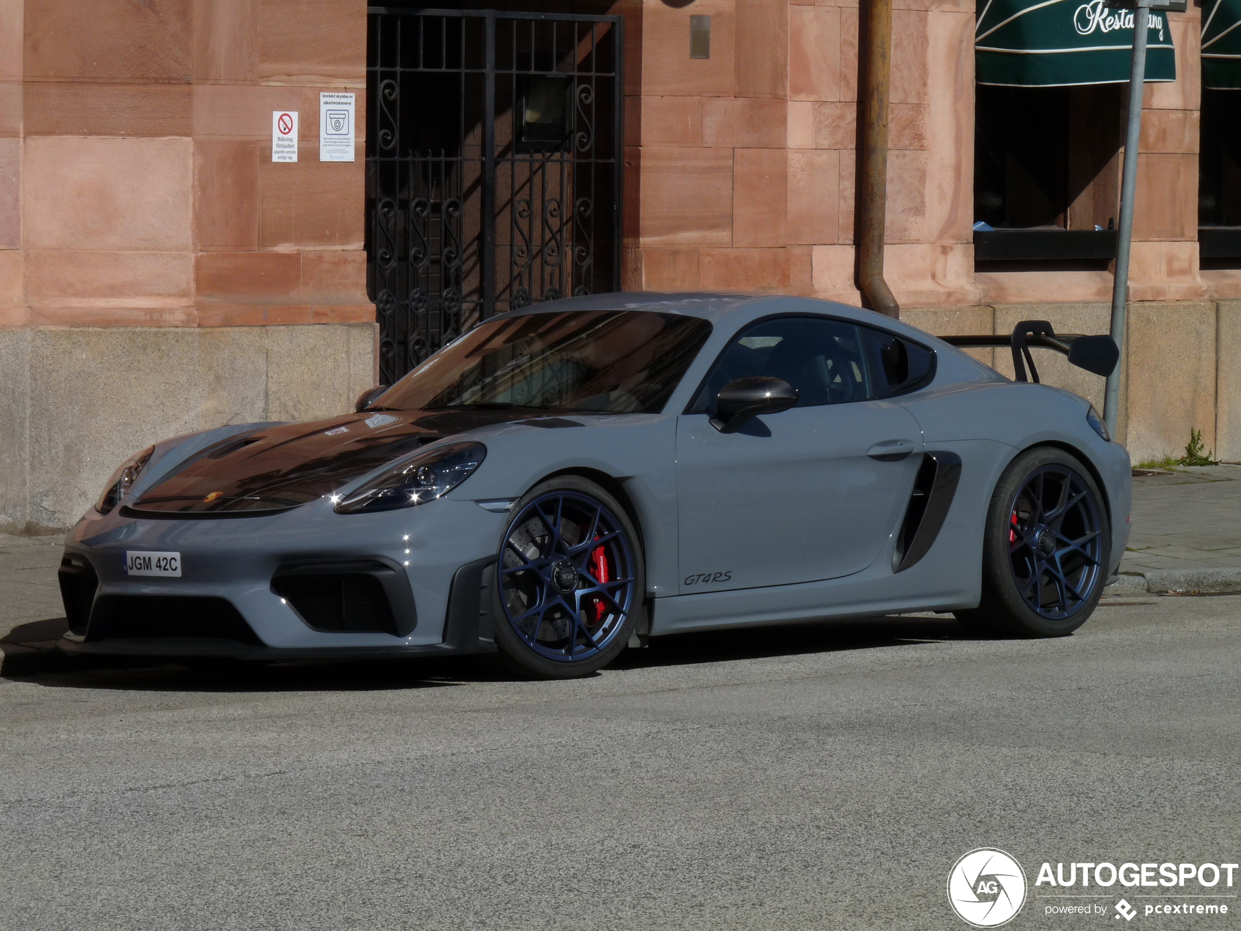 Porsche 718 Cayman GT4 RS Weissach Package