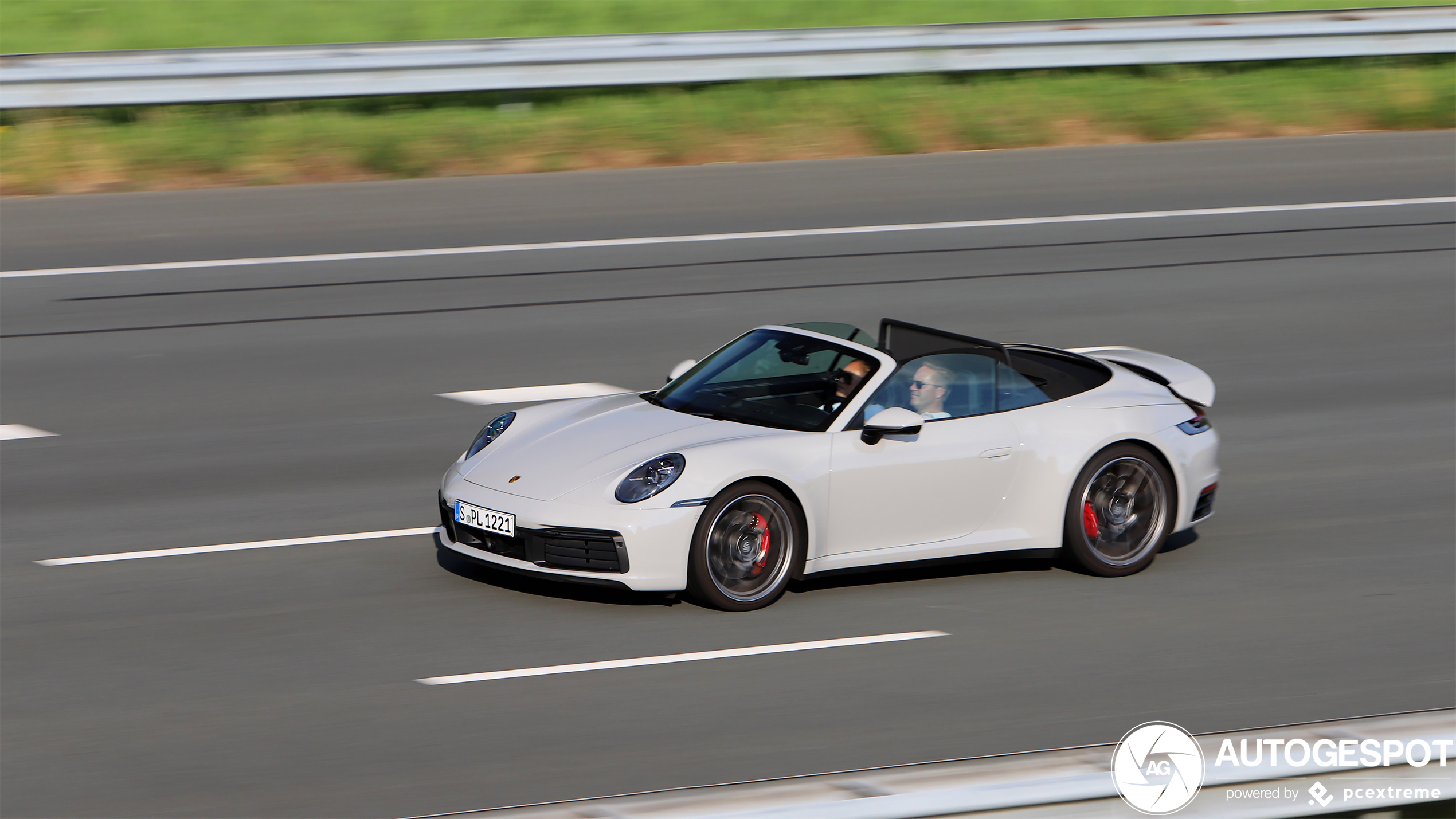 Porsche 992 Carrera 4S Cabriolet