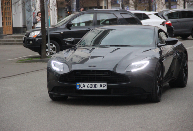 Aston Martin DB11