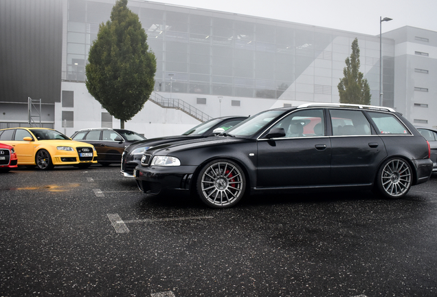 Audi RS4 Avant B5