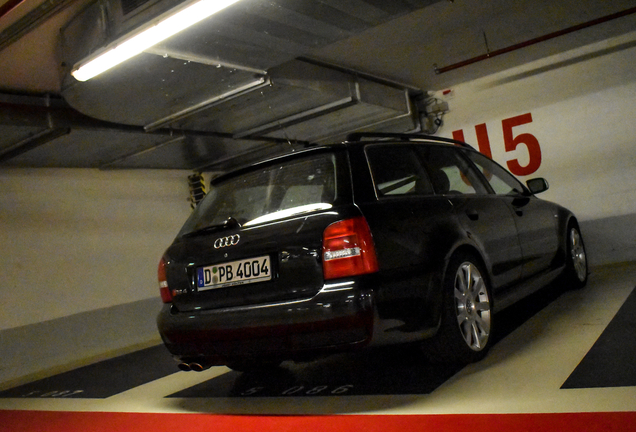 Audi RS4 Avant B5