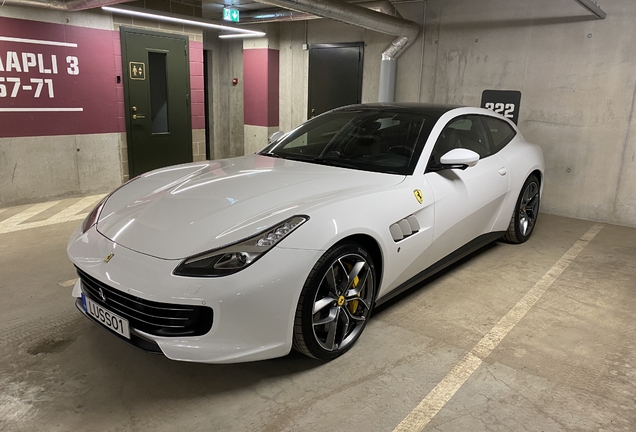 Ferrari GTC4Lusso T