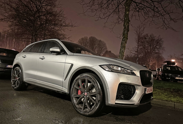 Jaguar F-PACE SVR