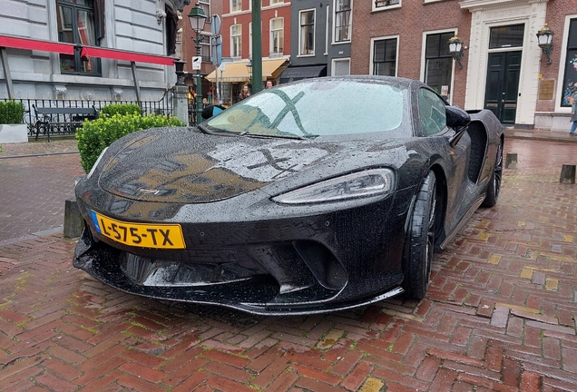 McLaren GT