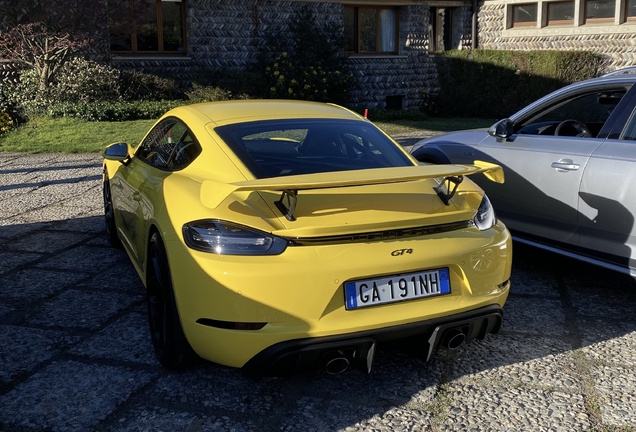 Porsche 718 Cayman GT4