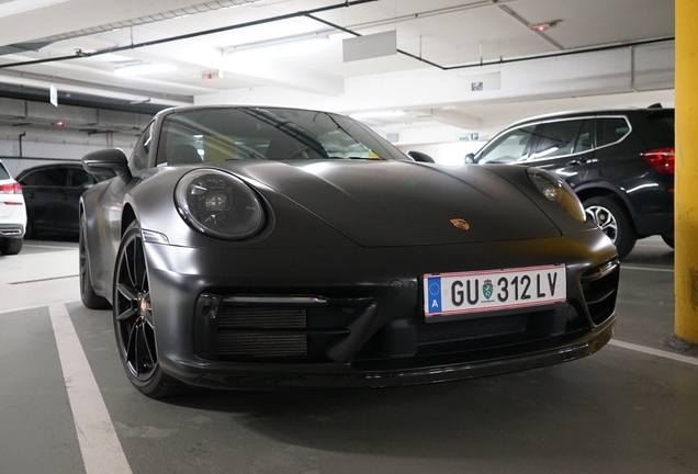 Porsche 992 Carrera 4S