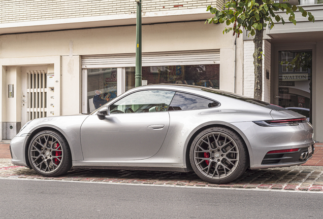 Porsche 992 Carrera 4S