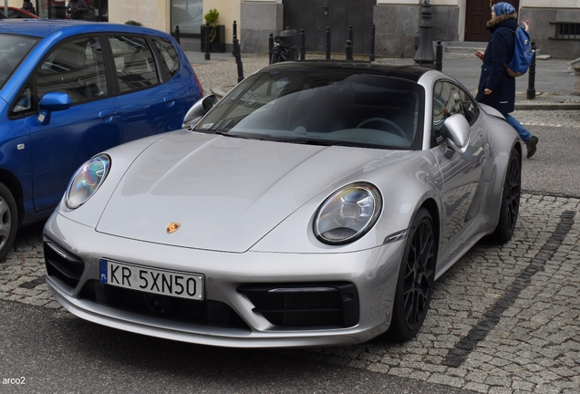 Porsche 992 Carrera 4S