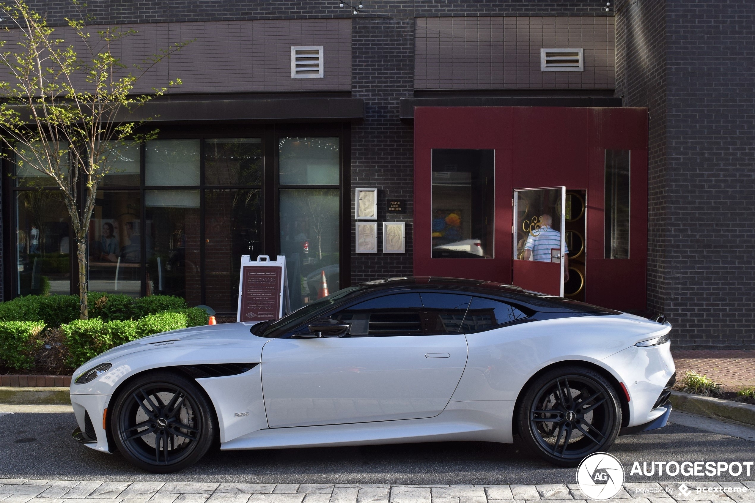 Aston Martin DBS Superleggera