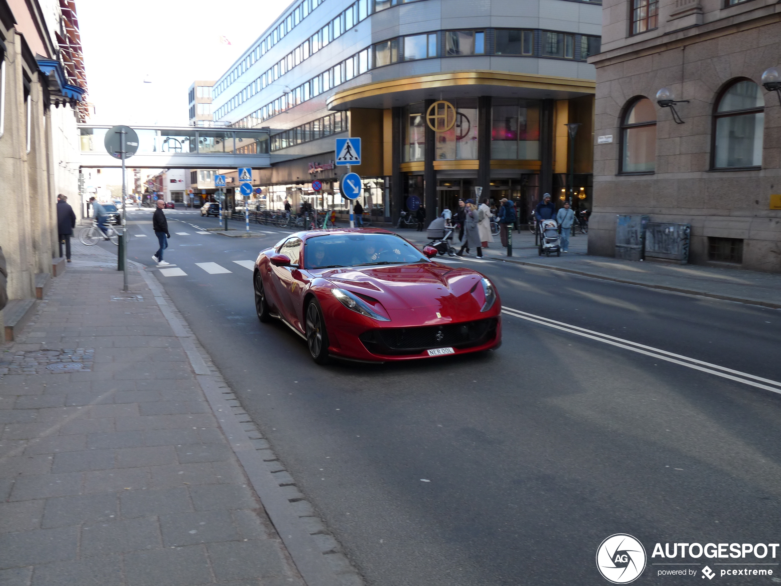 Ferrari 812 GTS