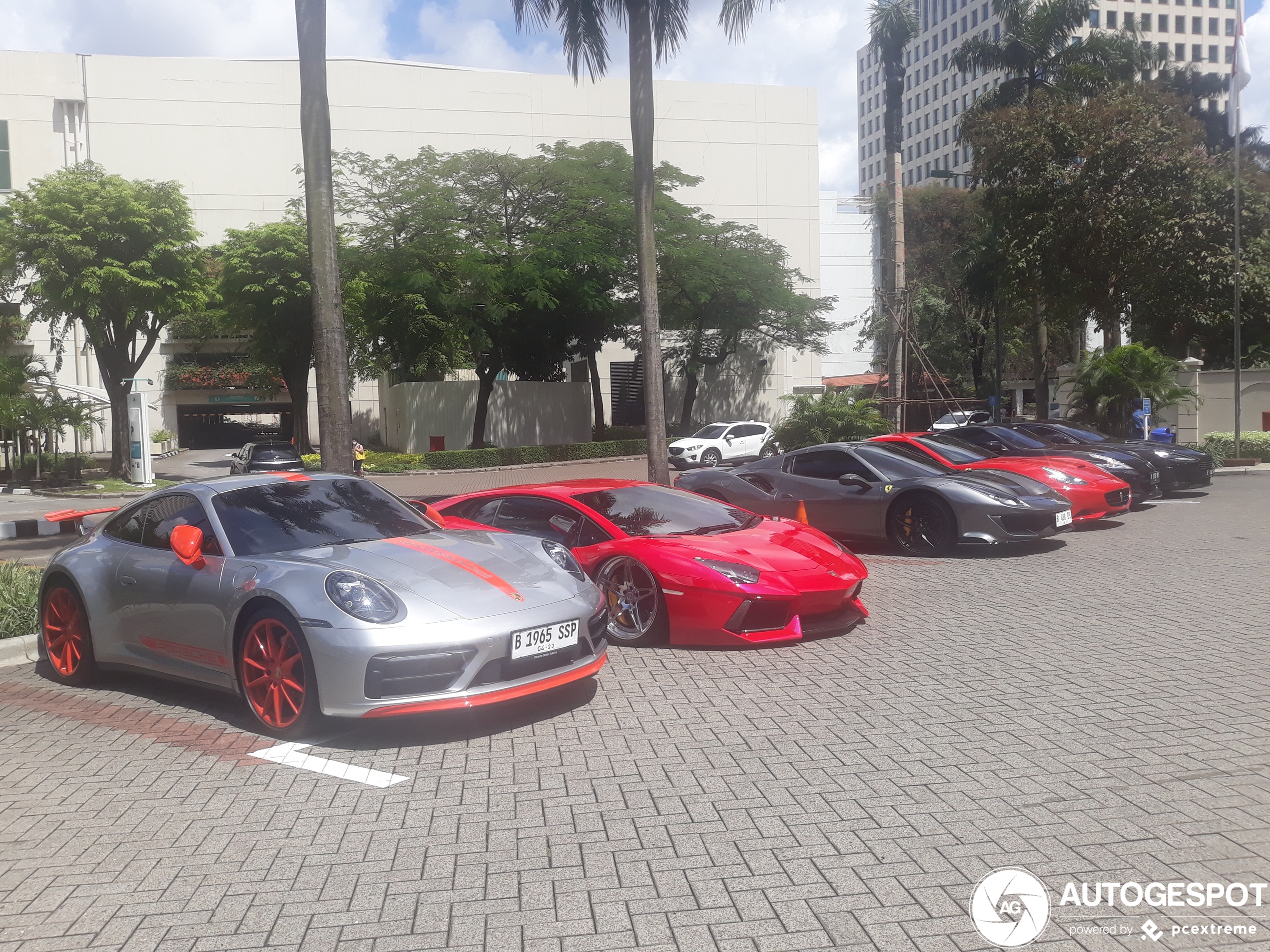 Porsche 992 Carrera S Chili Edition