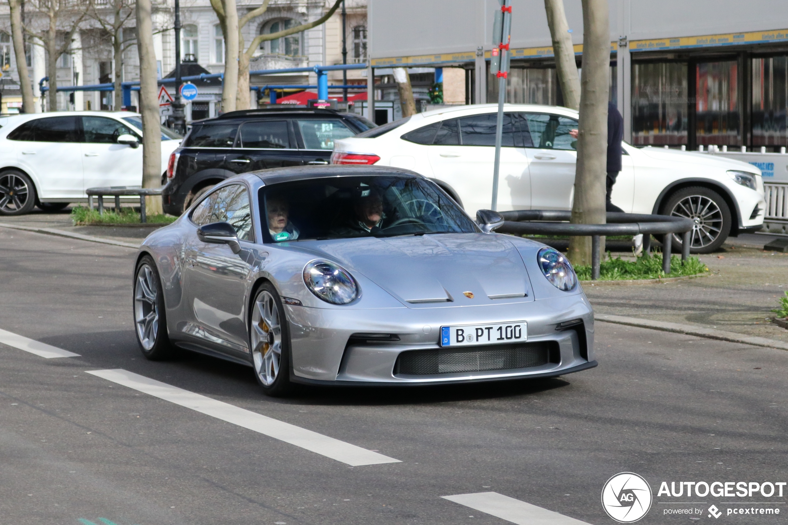 Porsche 992 GT3 Touring