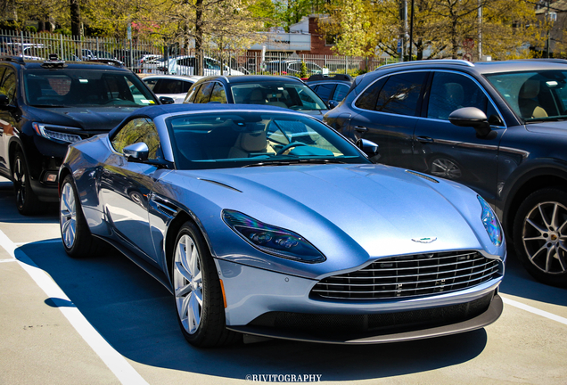 Aston Martin DB11 V8 Volante