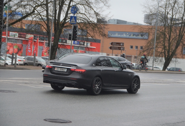 Mercedes-AMG E 63 S W213 Final Edition