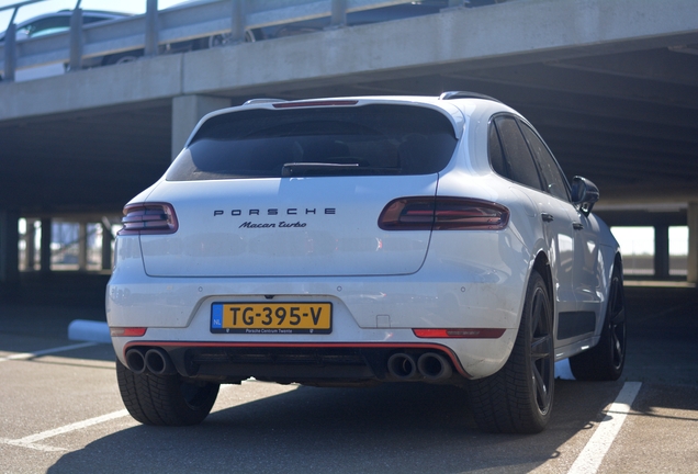 Porsche 95B Macan Turbo