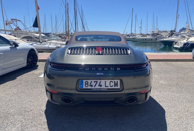 Porsche 992 Carrera 4S Cabriolet