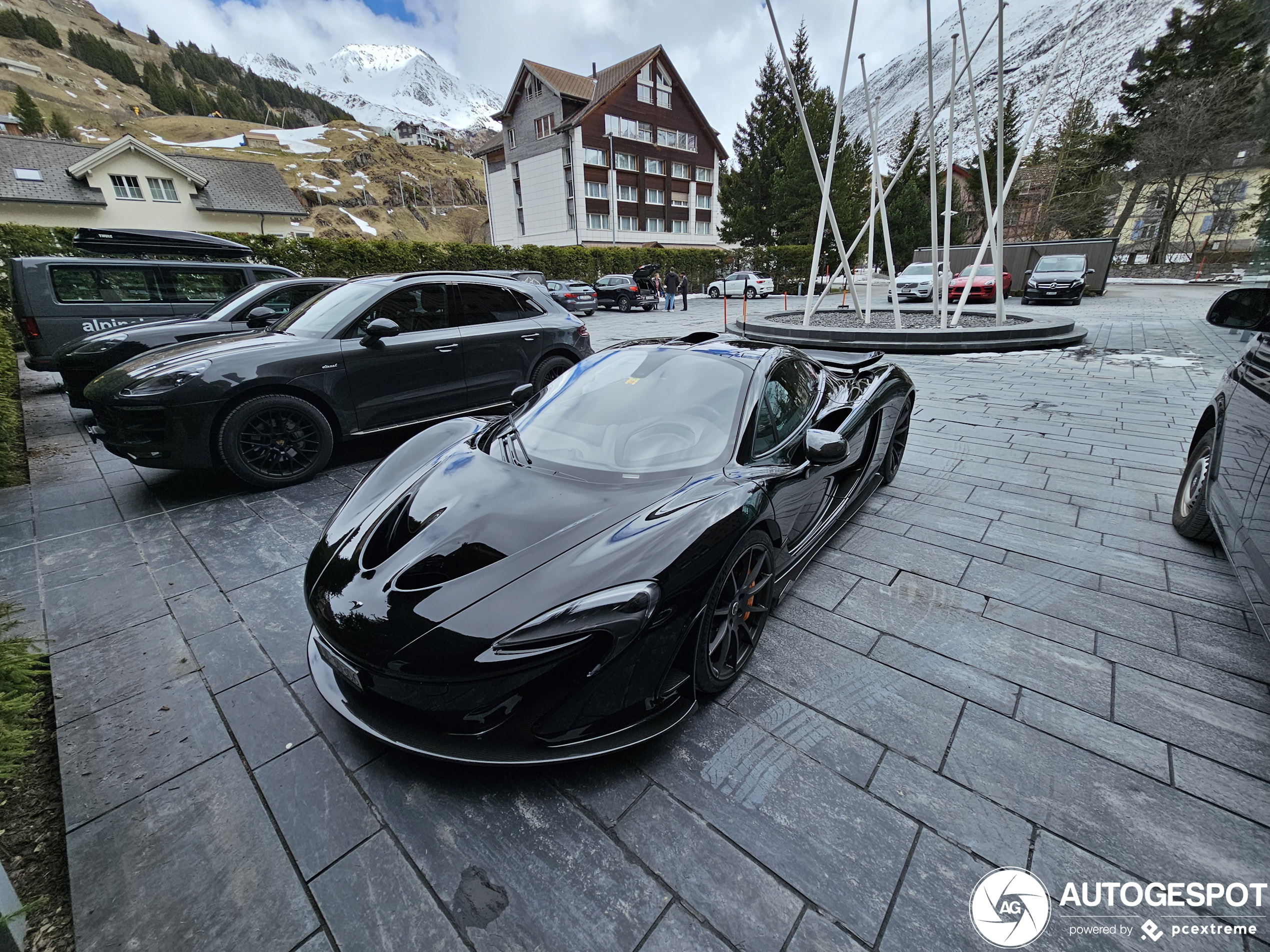 McLaren P1