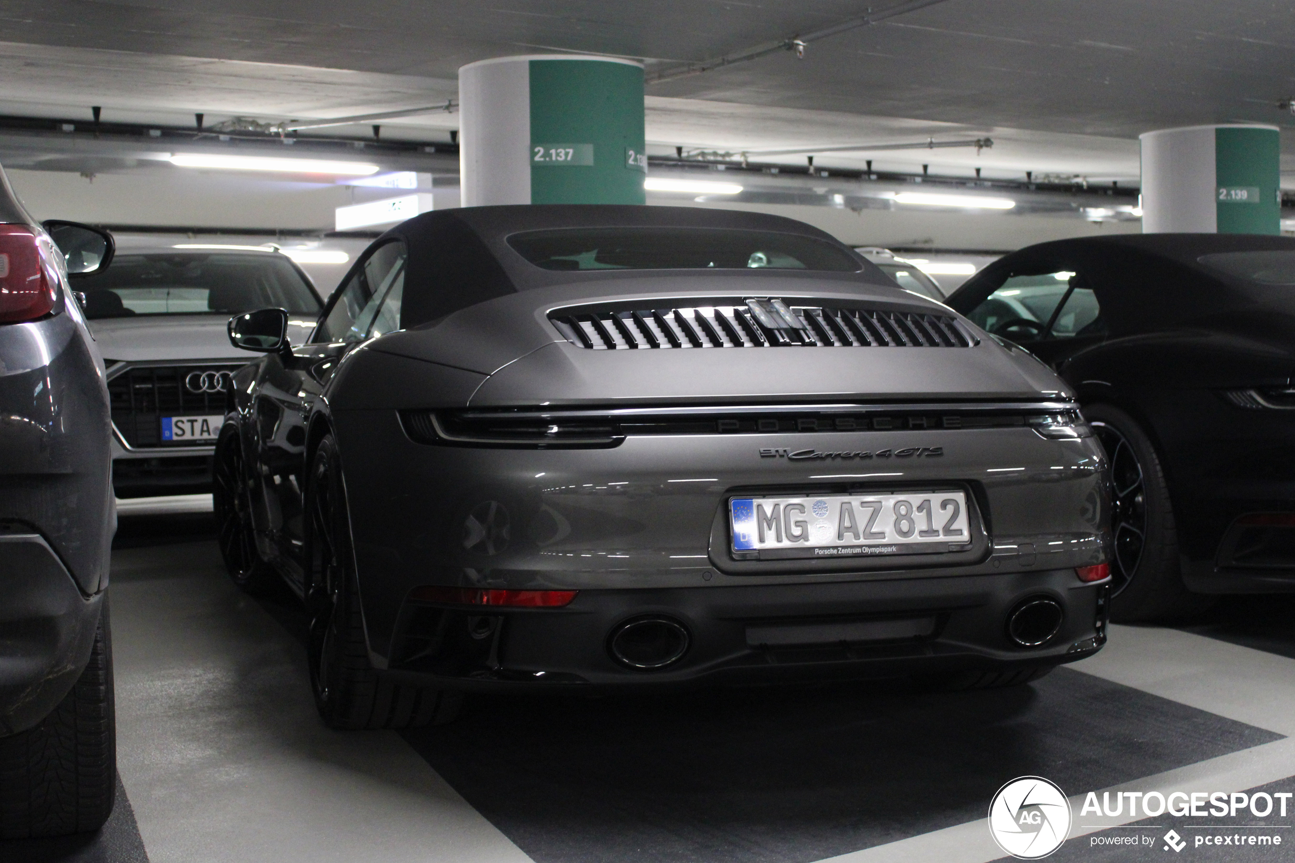 Porsche 992 Carrera 4 GTS Cabriolet