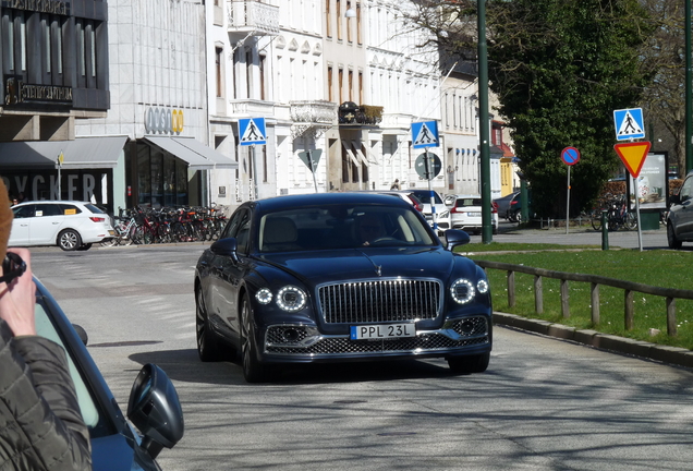 Bentley Flying Spur Hybrid