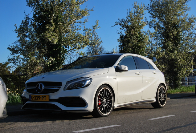 Mercedes-AMG A 45 W176 2015