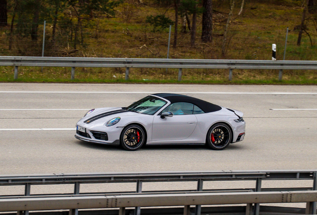 Porsche 992 Carrera GTS Cabriolet