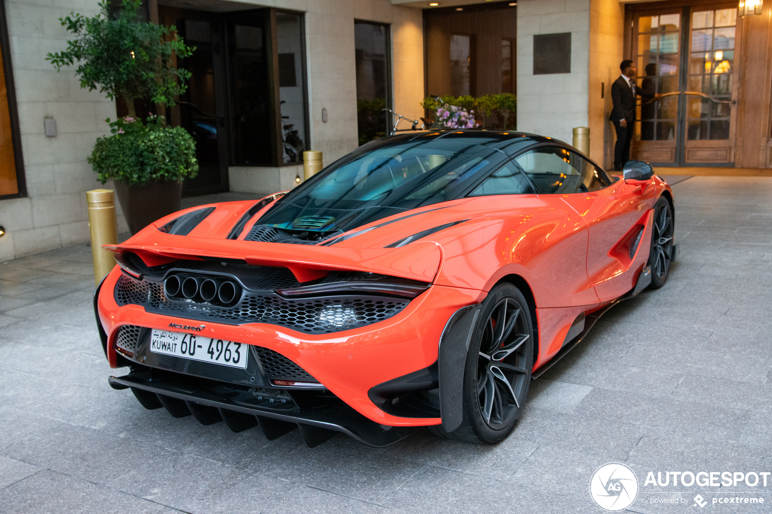 McLaren 765LT