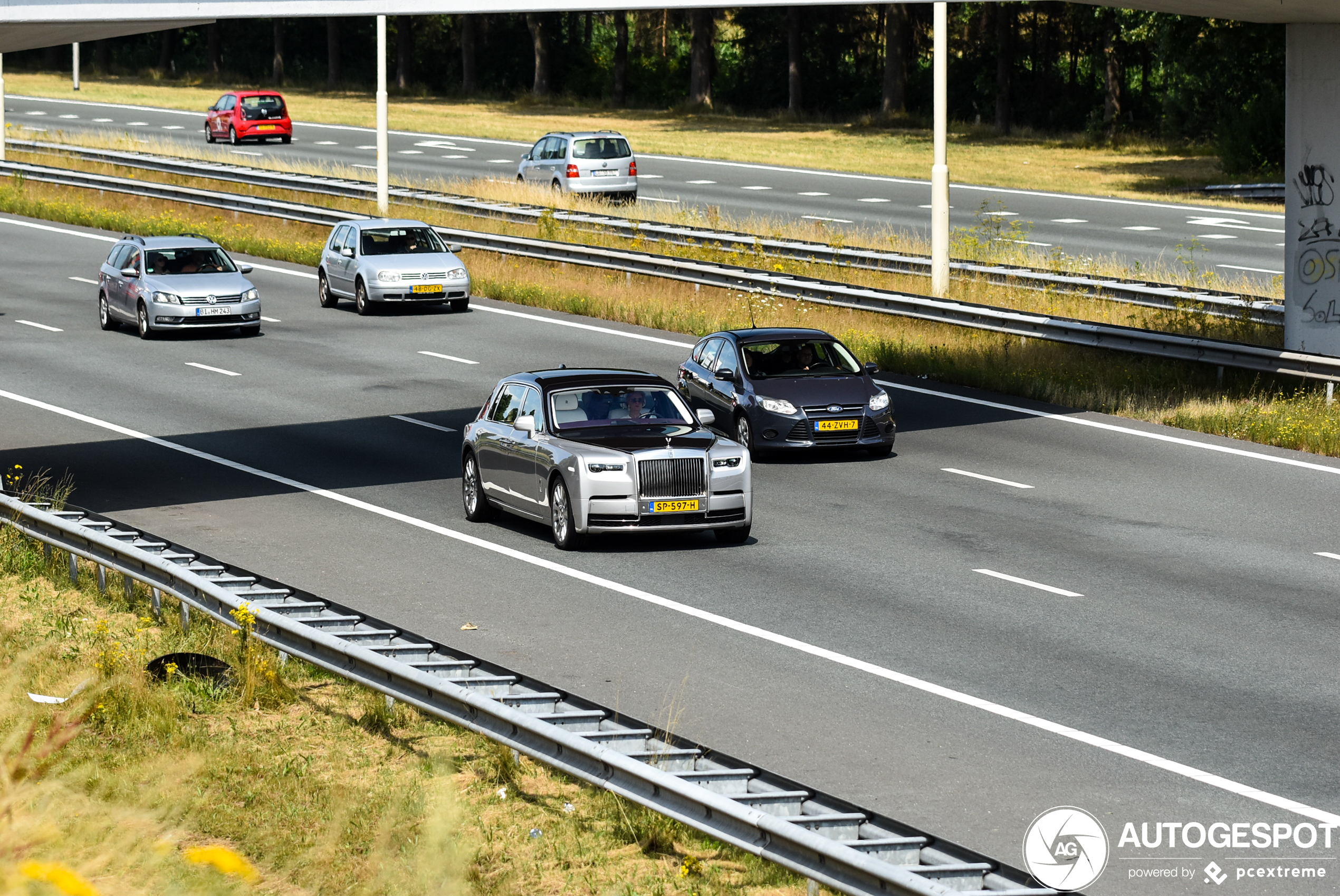 Rolls-Royce Phantom VIII EWB - 04 April 2023 - Autogespot