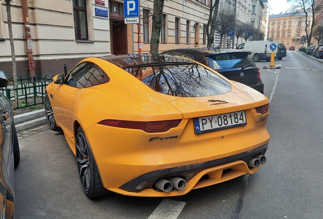 Jaguar F-TYPE R Coupé 2020