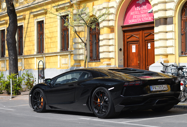 Lamborghini Aventador LP700-4