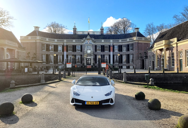 Lamborghini Huracán LP640-4 EVO Spyder