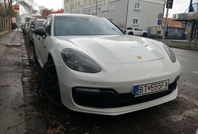 Porsche 971 Panamera Turbo S E-Hybrid