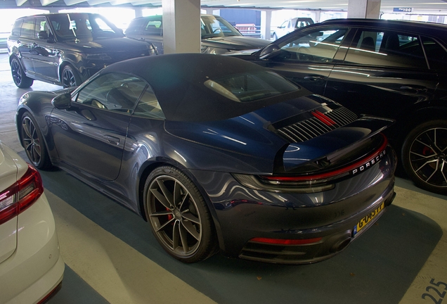 Porsche 992 Carrera 4S Cabriolet