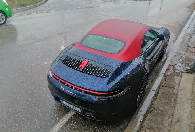 Porsche 992 Carrera 4S Cabriolet