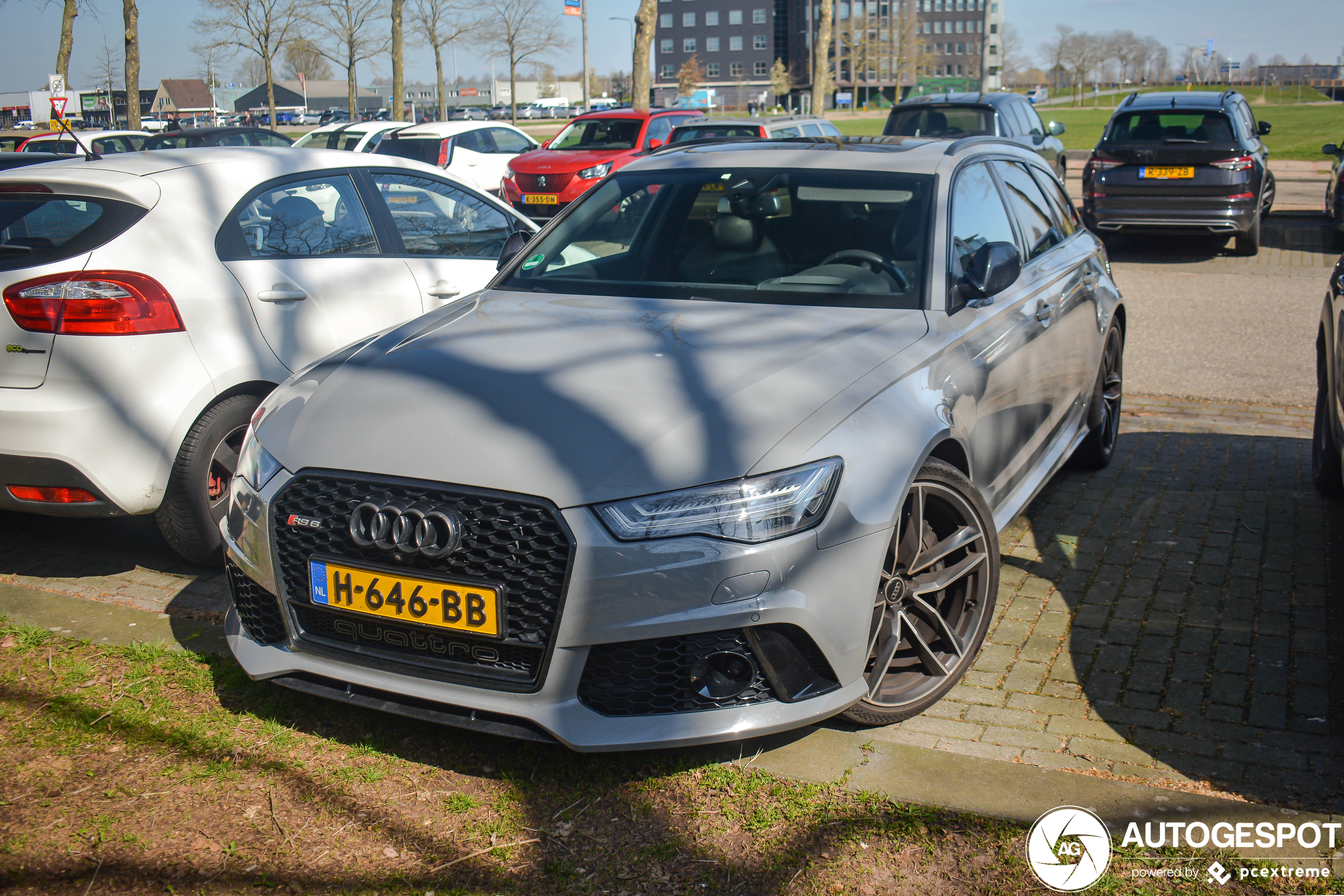 Audi RS6 Avant C7 2015