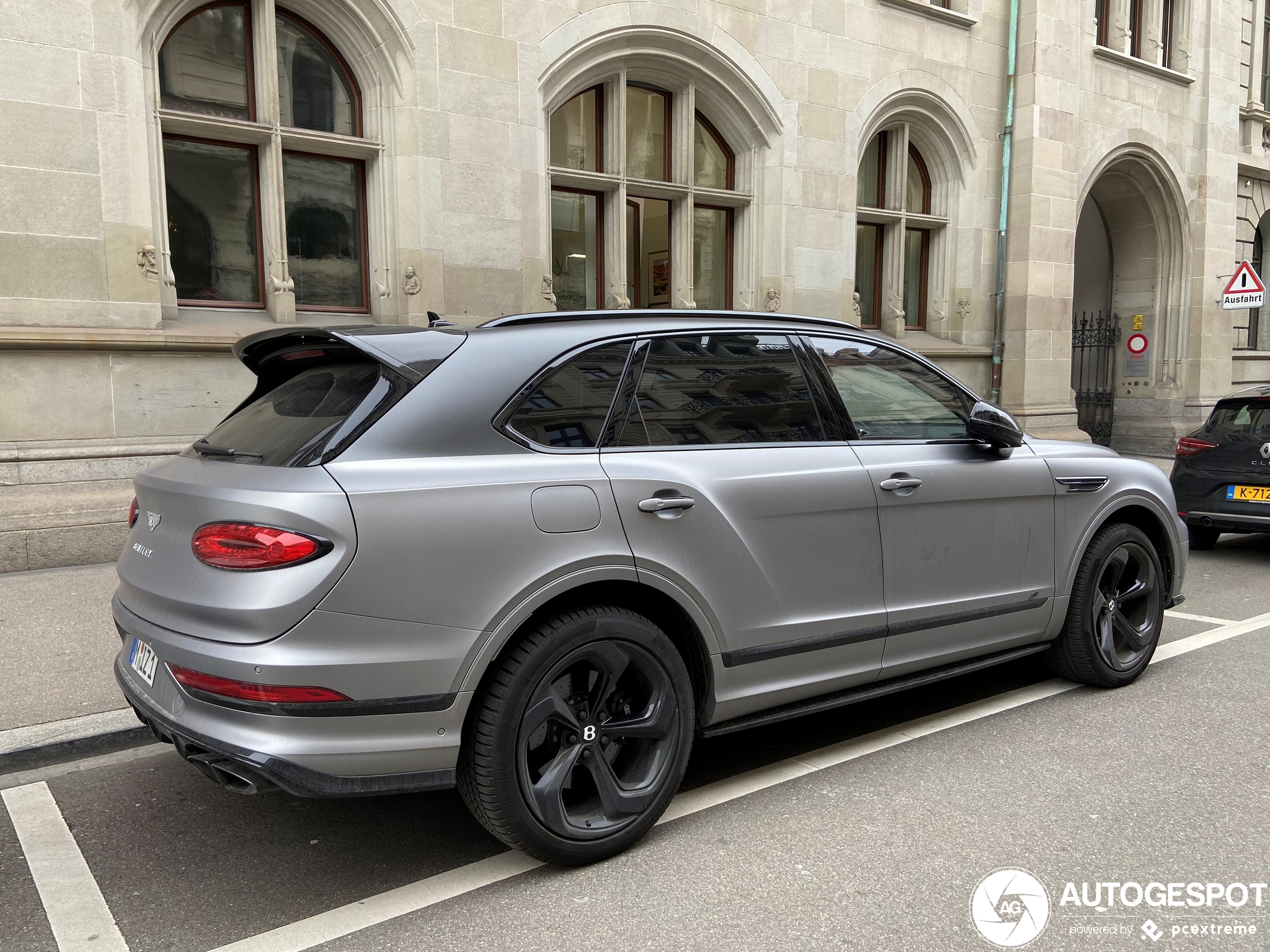 Bentley Bentayga V8 S 2022