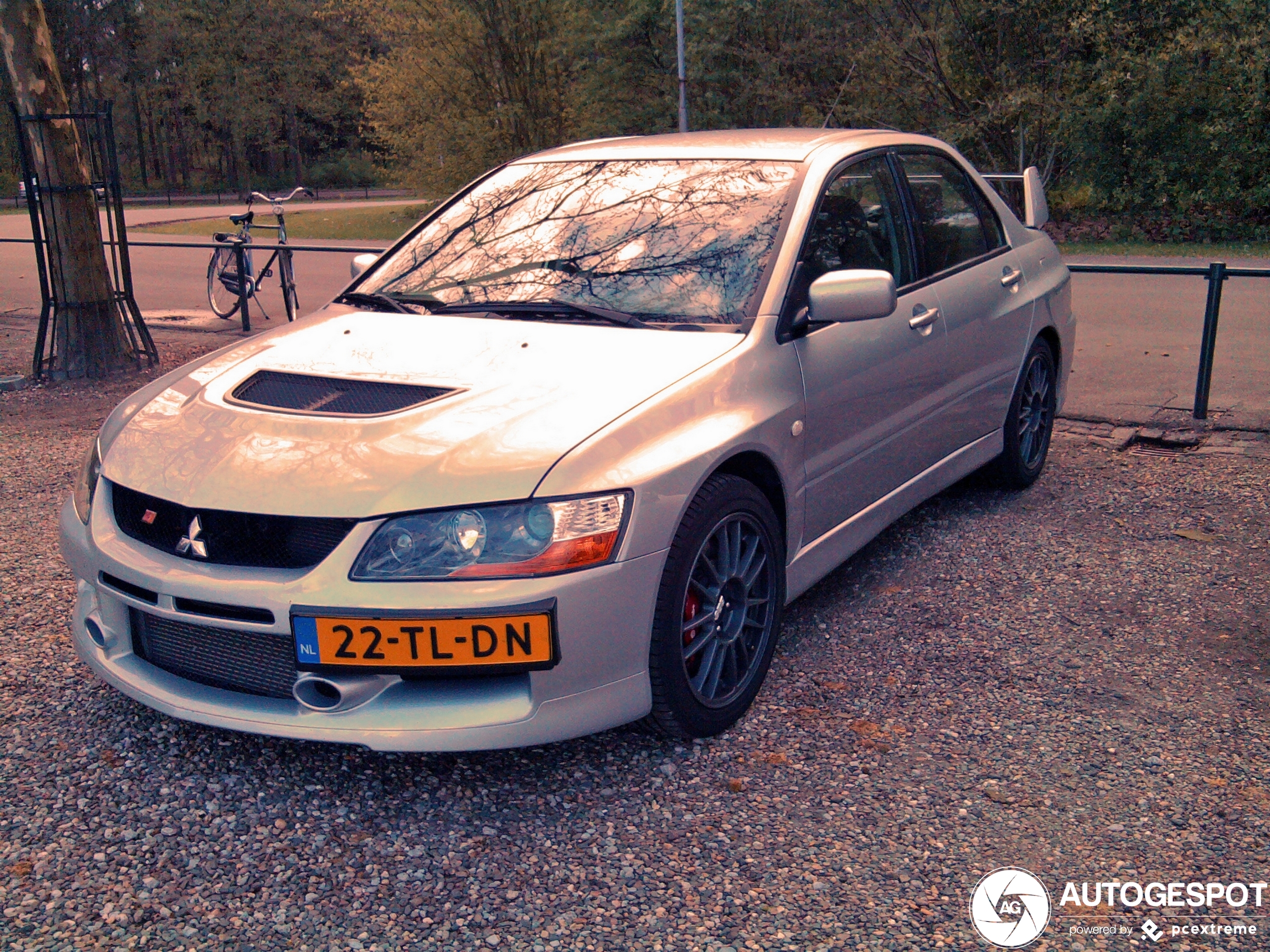 Mitsubishi Lancer Evolution IX FQ-320