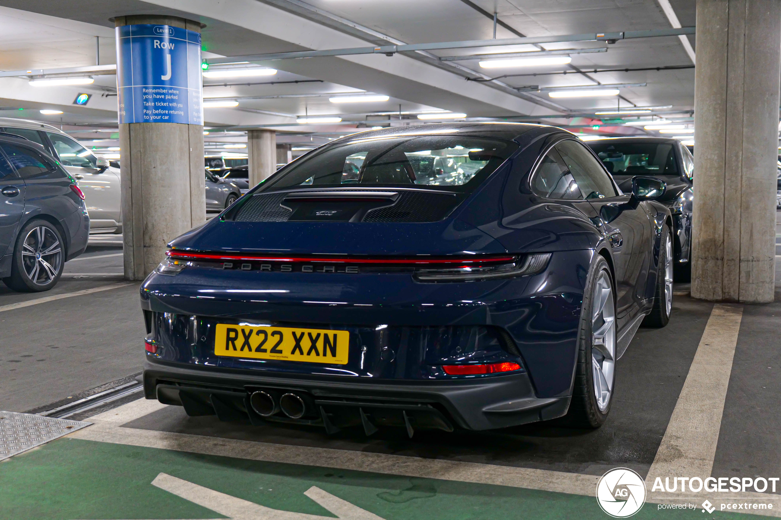 Porsche 992 GT3 Touring