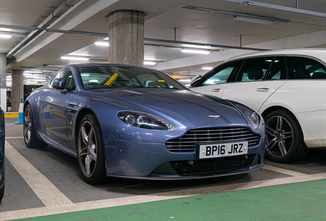 Aston Martin V8 Vantage 2012