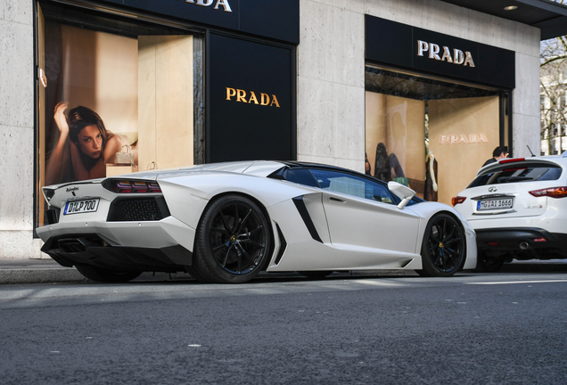 Lamborghini Aventador LP700-4 Roadster