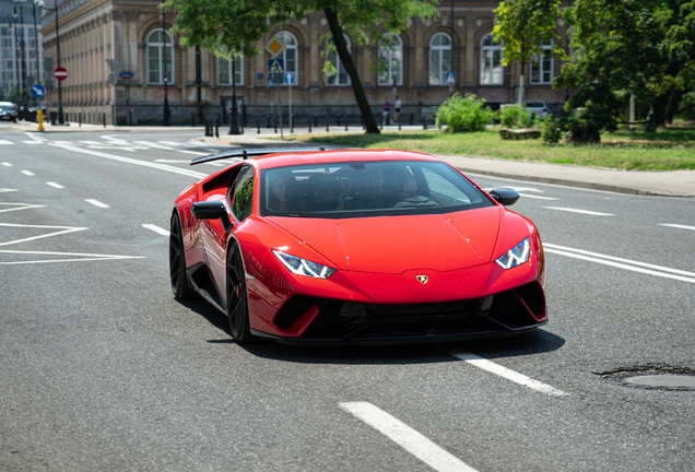 Lamborghini Huracán LP640-4 Performante